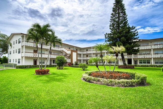 Building Photo - 438 Mansfield K