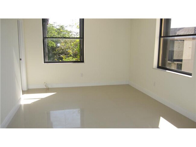 Building Photo - 14201 SW 88th St