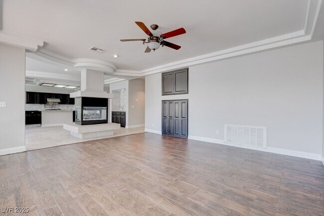Building Photo - 8408 Bay Point Dr