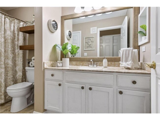 Building Photo - 680 N 2nd St