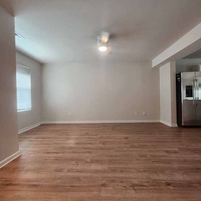 Building Photo - 525 Hampton Townes Dr