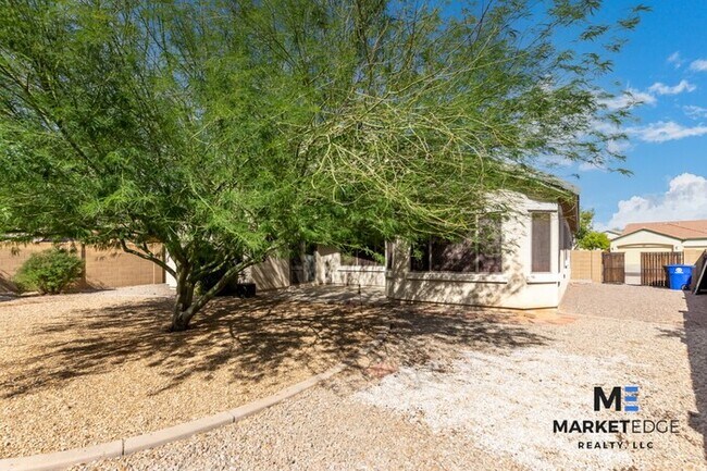 Building Photo - 4Bed/2Bath House at Greenway Rd/175th Ave!...