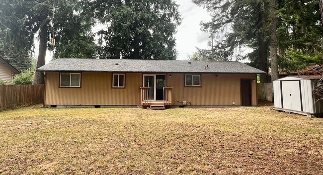 Building Photo - Single story house in Poulsbo.