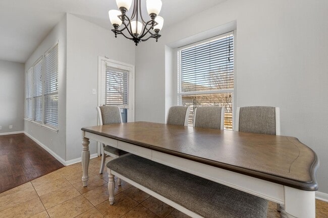 Building Photo - 103 Hoya Ln