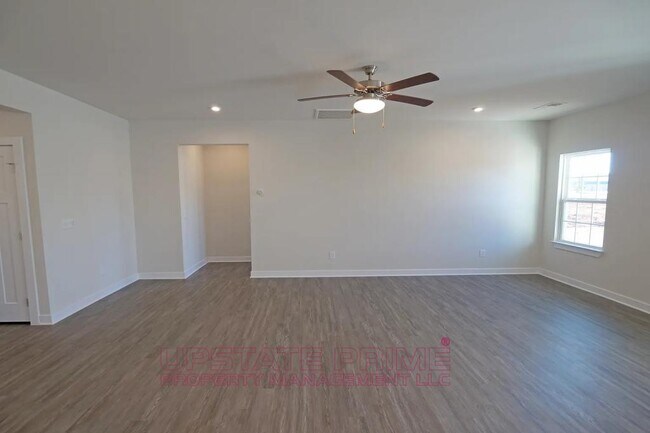 Building Photo - 312 Fairfield St