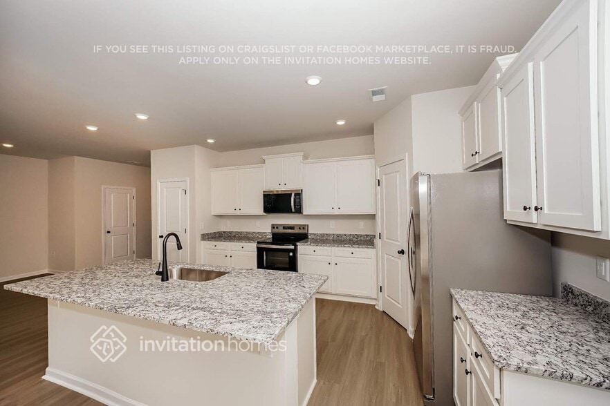 Building Photo - 3431 Saddlebred Dr