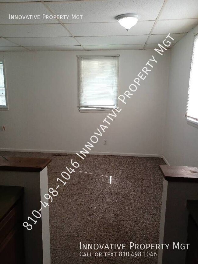 Building Photo - College Cultural 1 bedroom apartment! Most...