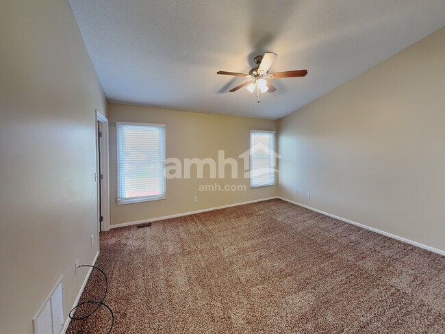 Building Photo - 279 Rockmill St