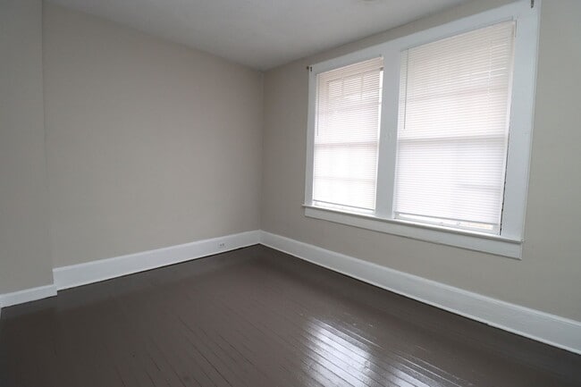 Building Photo - Live Near It All – 2 Bedroom Gem in Columb...