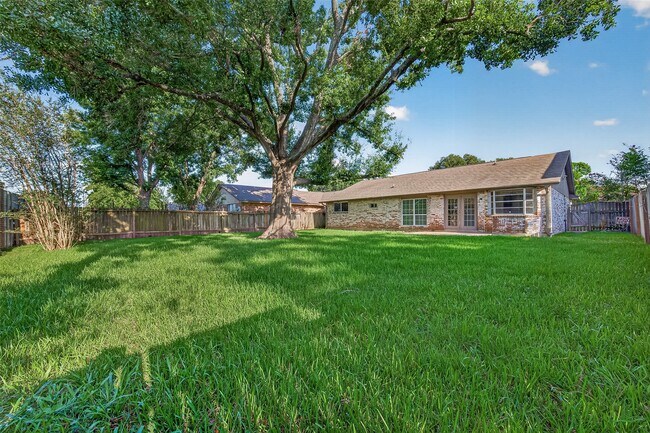Building Photo - 19326 Leafwood Ln