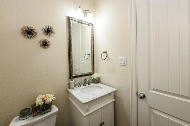 Building Photo - 13209 Dartmoor Terrace Dr