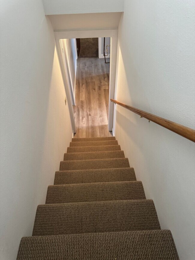Building Photo - Spacious 4-Bedroom Home in Roosevelt, UT!