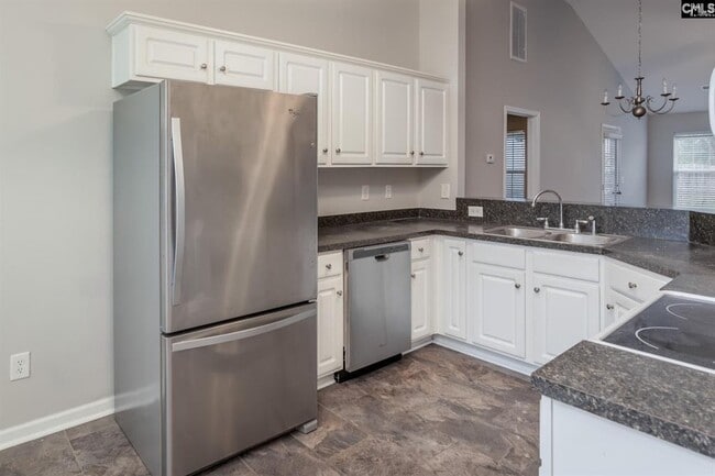 Building Photo - 129 Crickhollow Cir