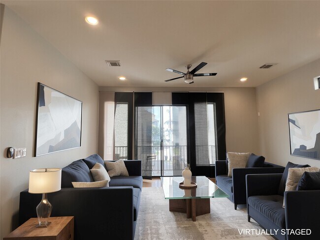 Building Photo - 2314 Camden Dr