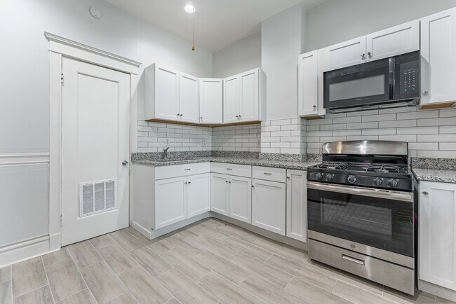Building Photo - 1632 S Drake Ave