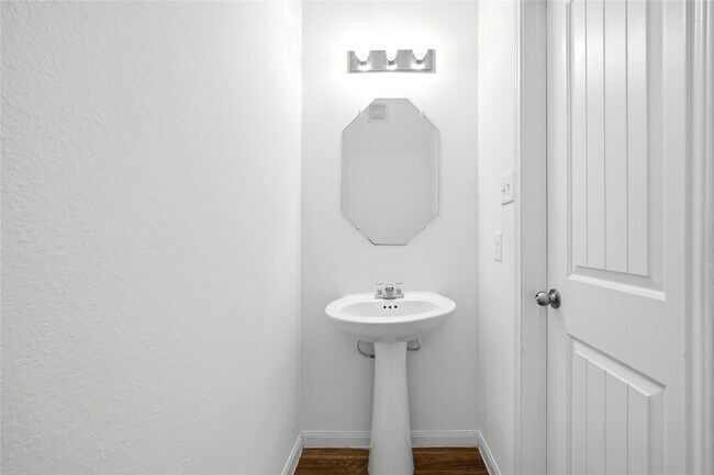 Building Photo - 10322 Urban Oak Trl