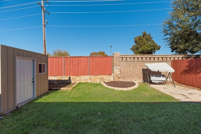 Building Photo - Luxury Living at FairWays North at Westridge