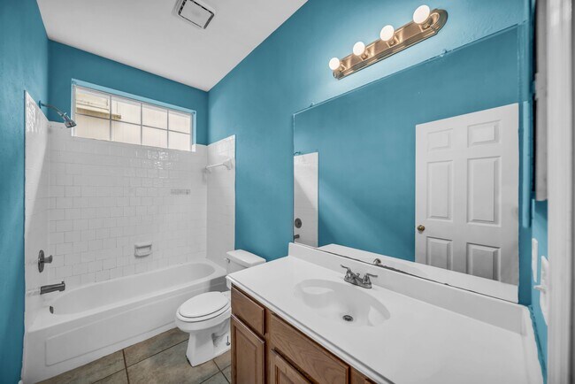 Building Photo - 15007 Chestnut Falls Dr