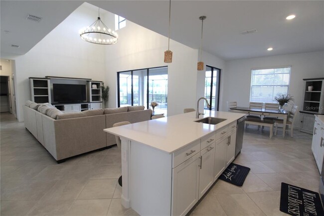 Building Photo - 15233 Sea Salt Wy
