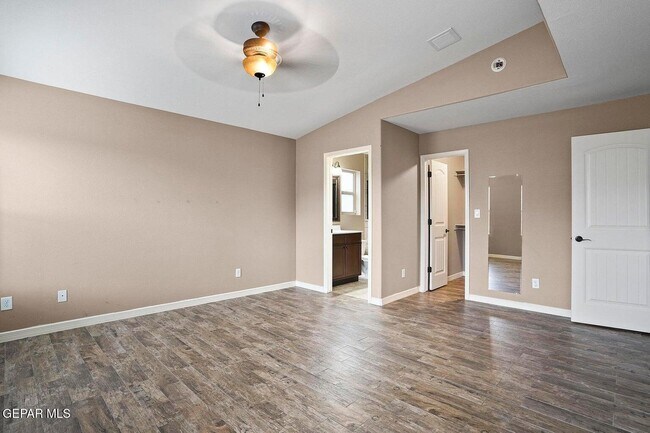 Building Photo - 5441 Roberto Avalos Ct