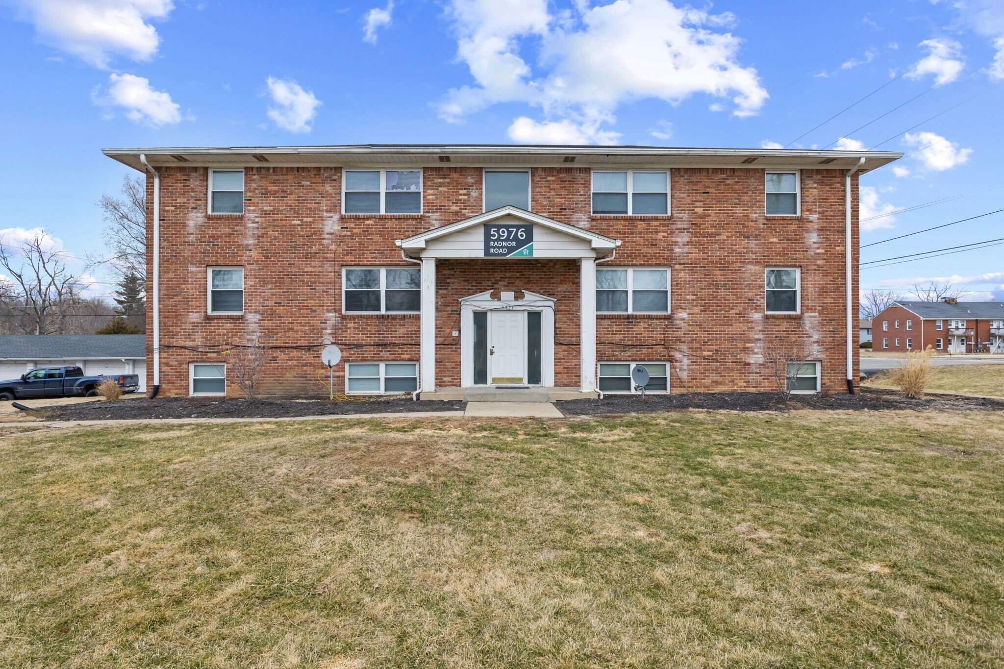 Building Photo - 5936 Radnor Rd