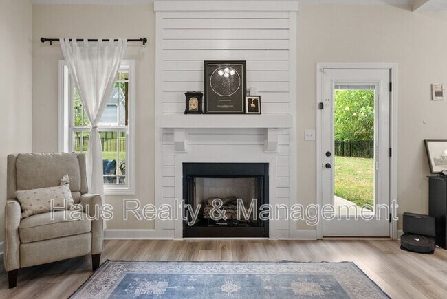 Building Photo - 433 Crestwicke Ct