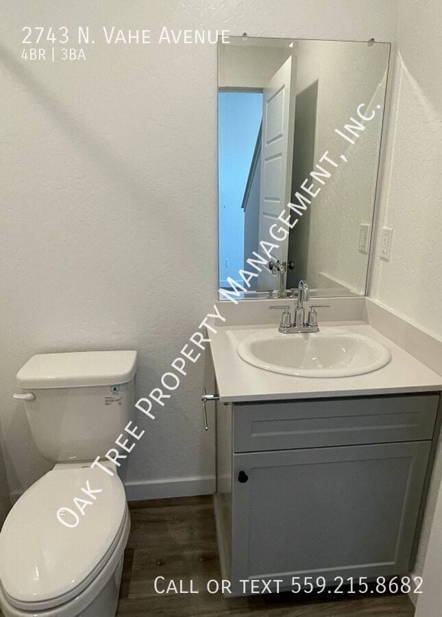 Building Photo - 2743 N Vahe Ave