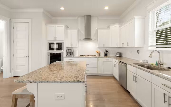 Building Photo - 318 Grande Pointe Cir