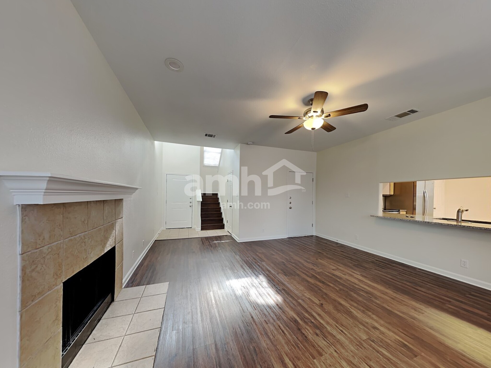 Building Photo - 22234 Goldcrest Run