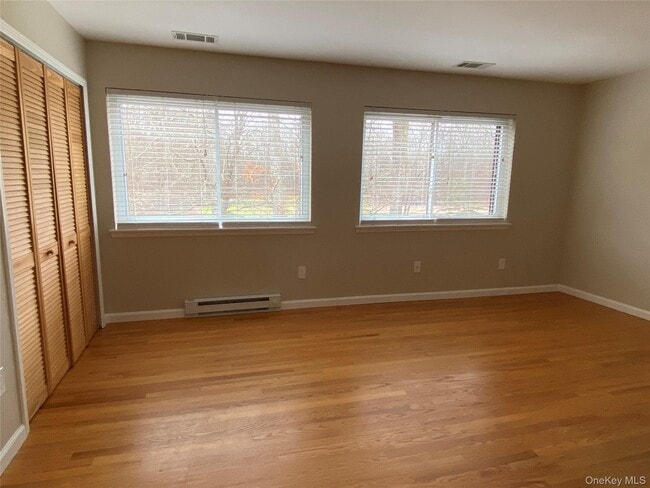 Building Photo - 11 Wildwood Rd