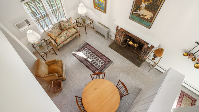 Building Photo - 106 Spoonwood Rd