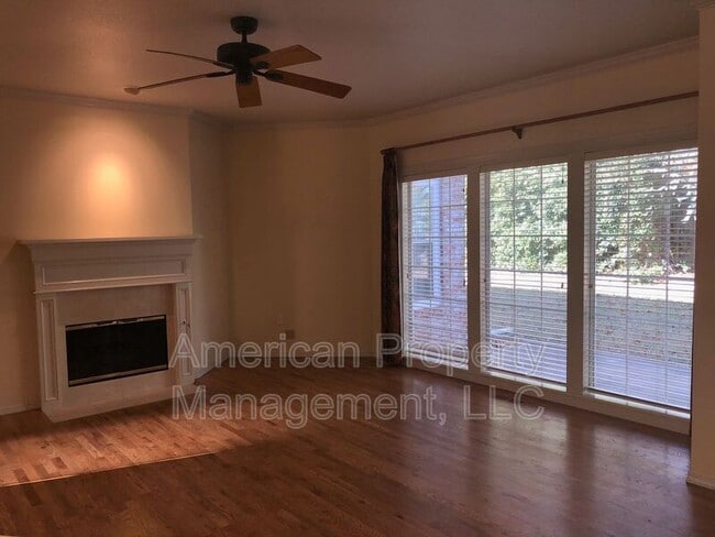 Building Photo - 5311 E 89th Pl