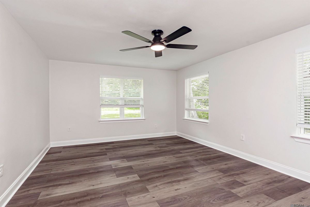 Building Photo - 5255 Breckenridge Ave