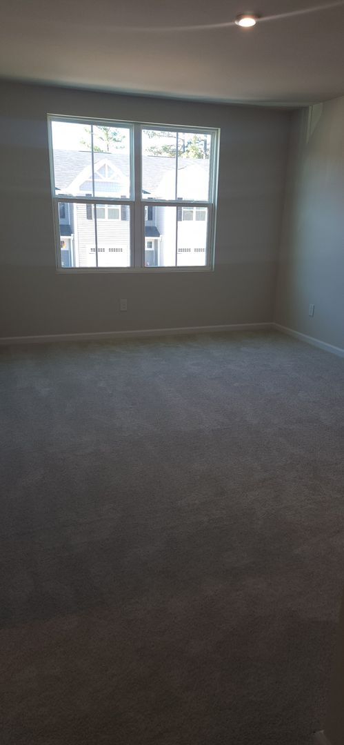 Building Photo - 3 BR Townhome in Arden Woods Townhomes