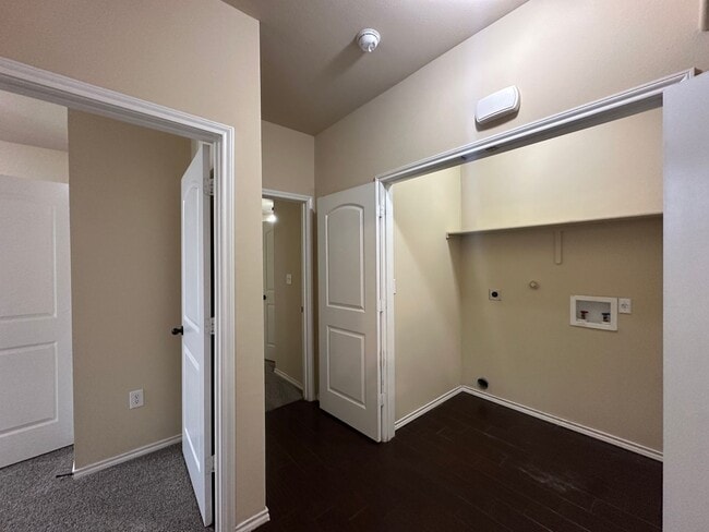 Building Photo - Townhome for rent