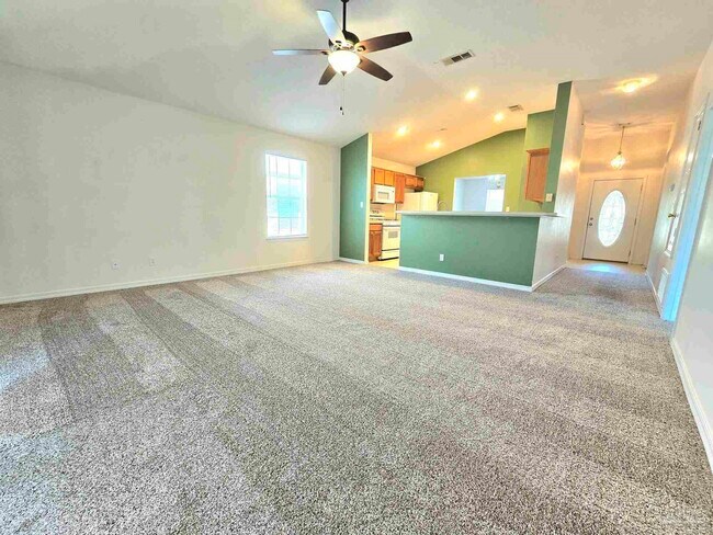 Building Photo - 2497 Redoubt Ave