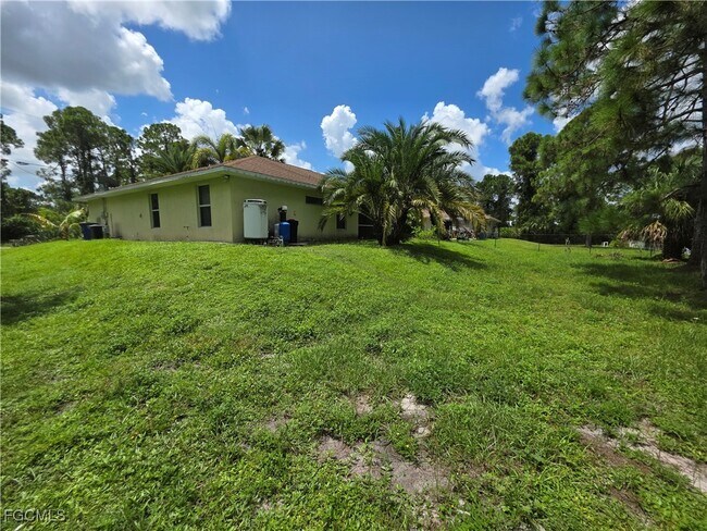 Building Photo - 3202 71st St W