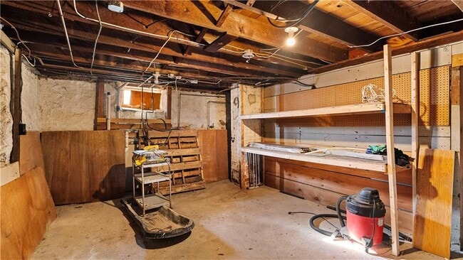 Building Photo - 21 Highland Ave