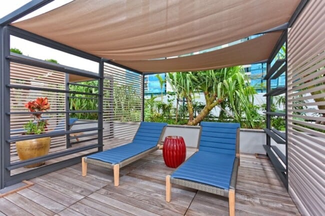 Building Photo - Luxurious Convenience in the Heart of Honolulu - Waihonua 3506