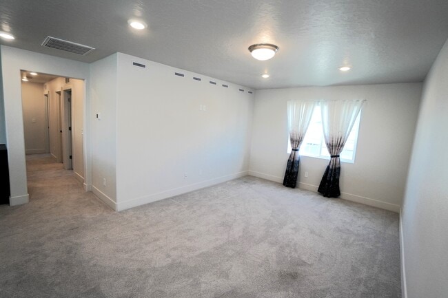 Building Photo - 245 E Caldera St