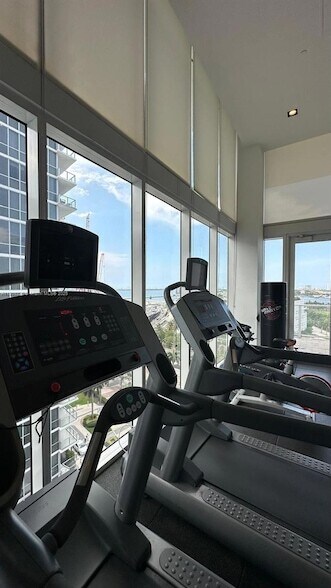 Building Photo - 1040 Biscayne Blvd