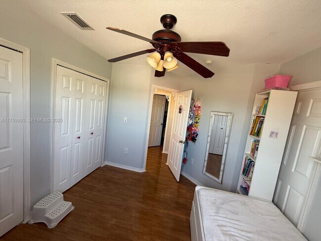 Building Photo - 9315 NW 114th Ln