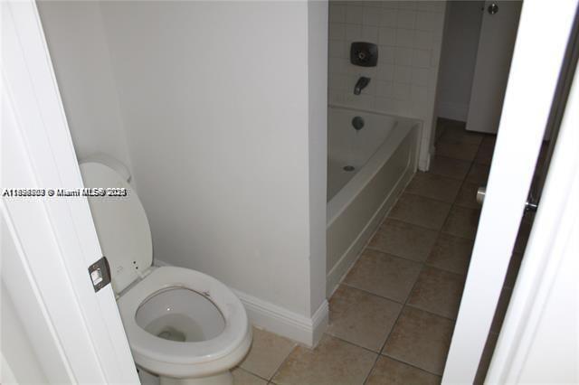 Building Photo - 1247 SW 46th Ave