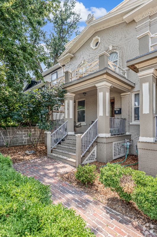 Building Photo - 108 S 36th St