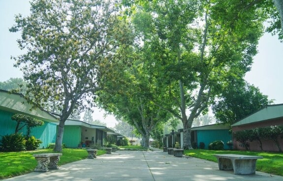 Building Photo - 660 W Bonita Ave