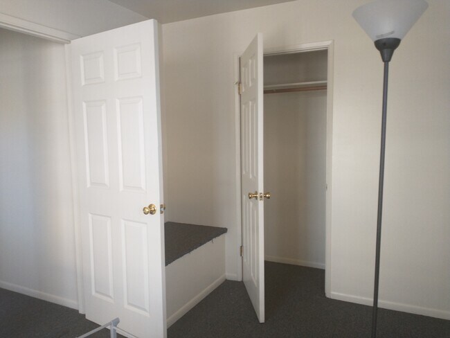 Building Photo - 1329 W 29th St