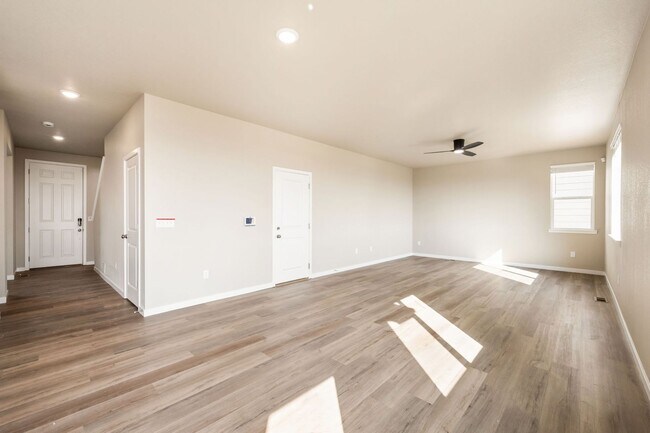 Building Photo - New 3-Bed, 2.5-Bath House with 2-Car Garage in Johnstown Farms