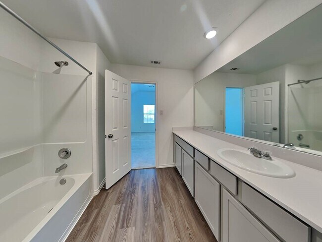 Building Photo - 18843 Wembley Vis Trl