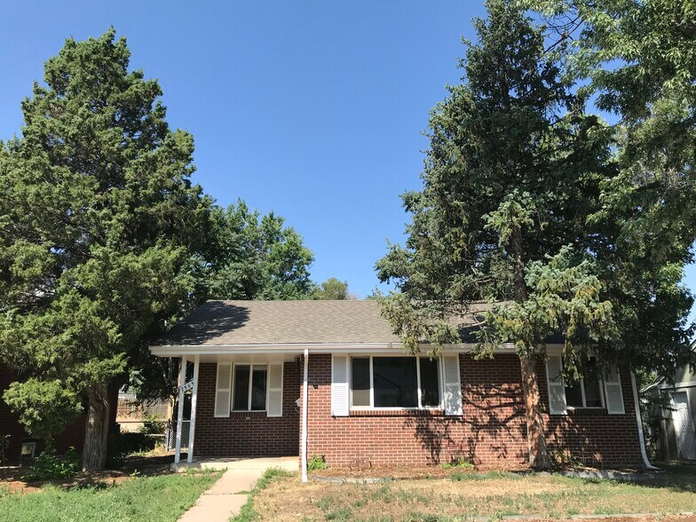 Primary Photo - 2565 S High St