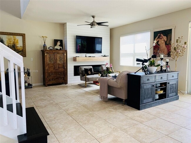 Building Photo - 4812 Foxtail Palm Ct